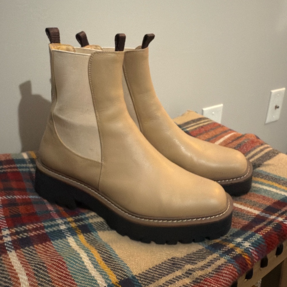 Sam Edelman Cream Boots with Elastic Side Panels and Rounded Toe